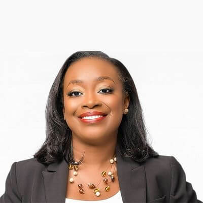 REMTP-2023-Estelle-AKUE-KOMLAN-Directrice-de-la-Tresorerie-salle-des-marches-Groupe-ORABANK